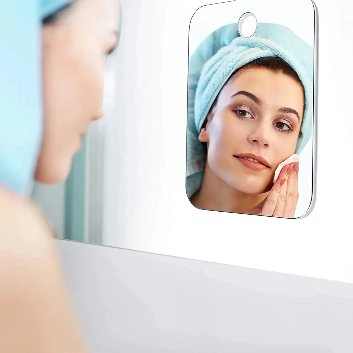 Acrylic Suction Shower Mirror With Razor Holder For Travel Bathroom