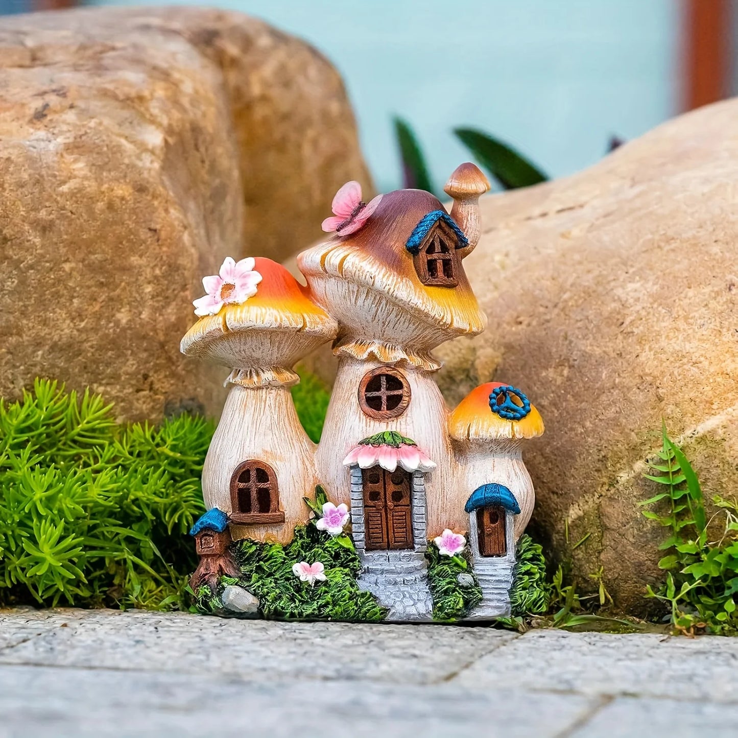 Outdoor Mushroom House Solar Garden Decorative Statue Light